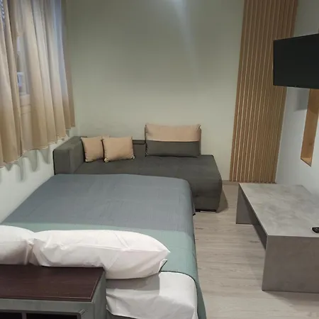 Axas Apartment *